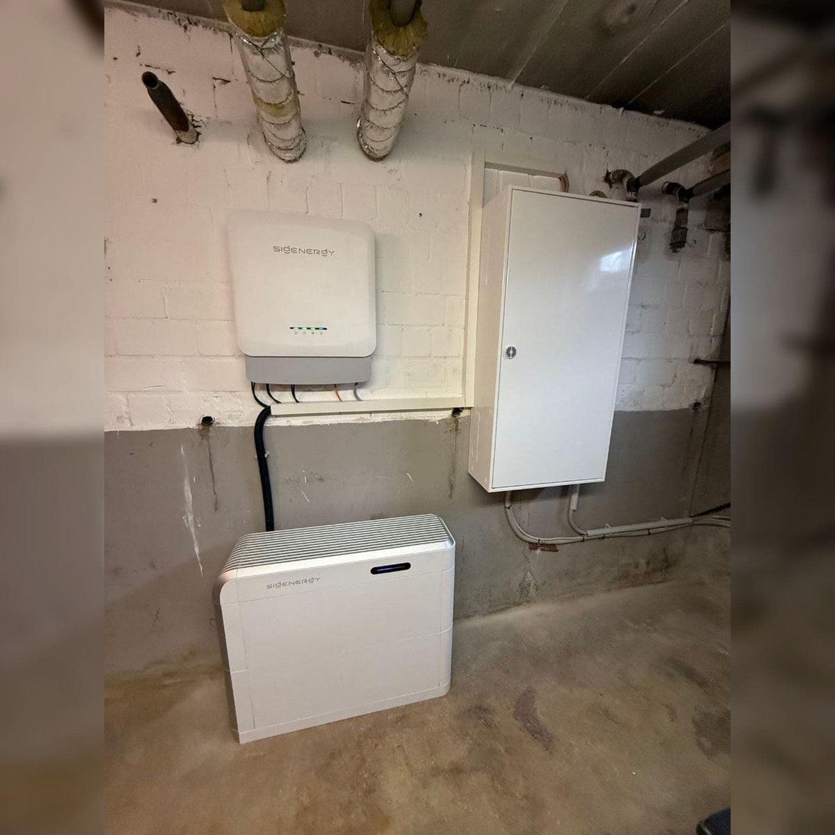 Sigenergy AC-Installation mit Hybrid-Wechselrichter, SigenStor-Speicher und Zählerschrank in Rheine