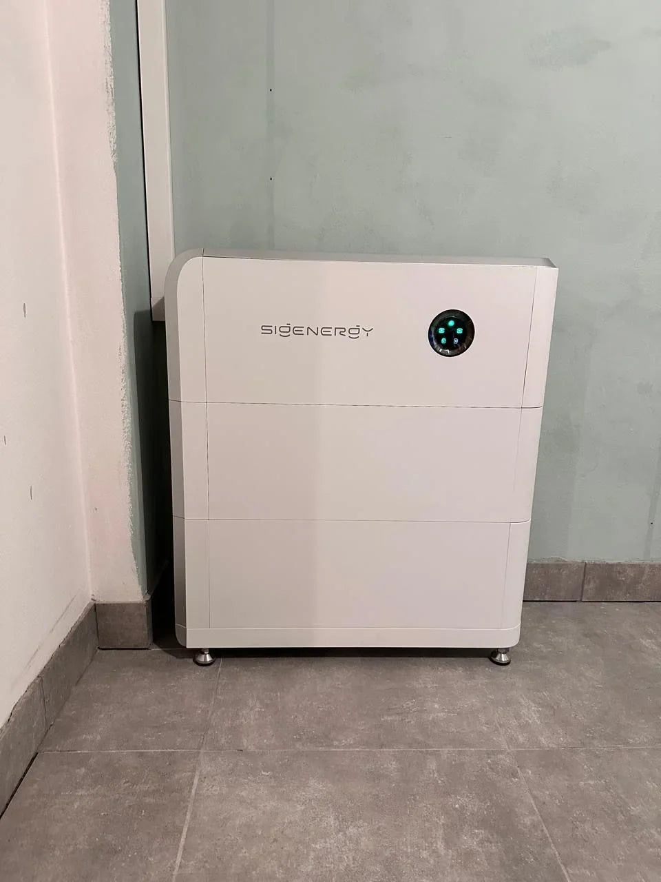 SigenStor mit Energy Controller und zwei Batteriemodulen in einem PV-Berg-Projekt in Weyhe